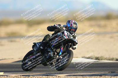 media/Dec-07-2025-CVMA (Sun) [[3e7d2de5dc]]/Race 18-Formula Twins-Formula 40 UL/